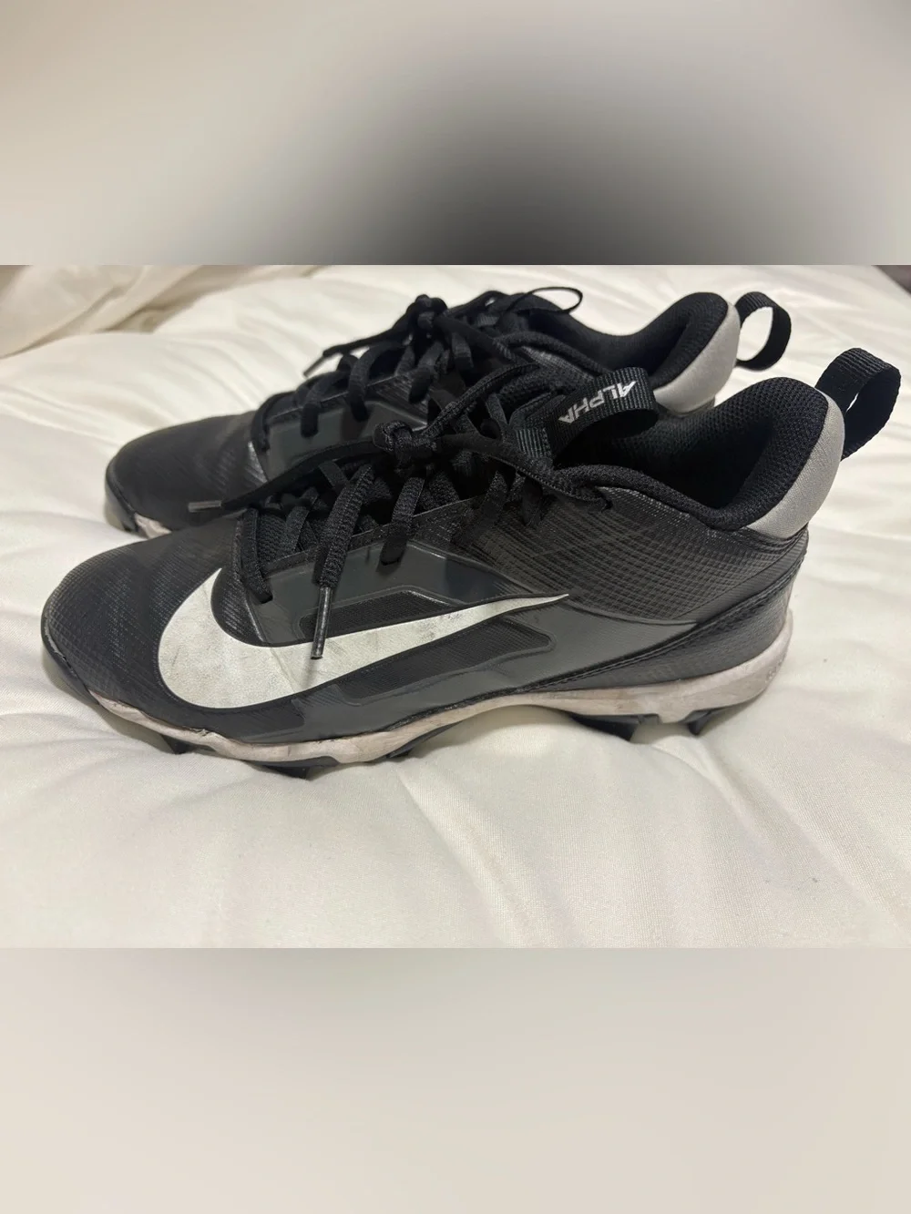 Nike Kids Black and White Baseball cleats